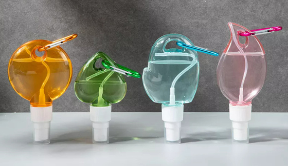 Plastikowa butelka do dezynfekcji rąk 50 ml Brelok w kształcie serca